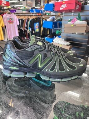 New Balance 1890 Faded Black Utility Green Size 10
